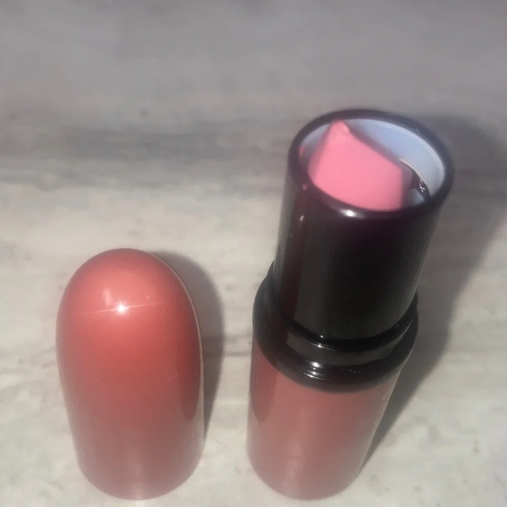 Nude Pink Creamy Lipstick - Soft Pink Shade